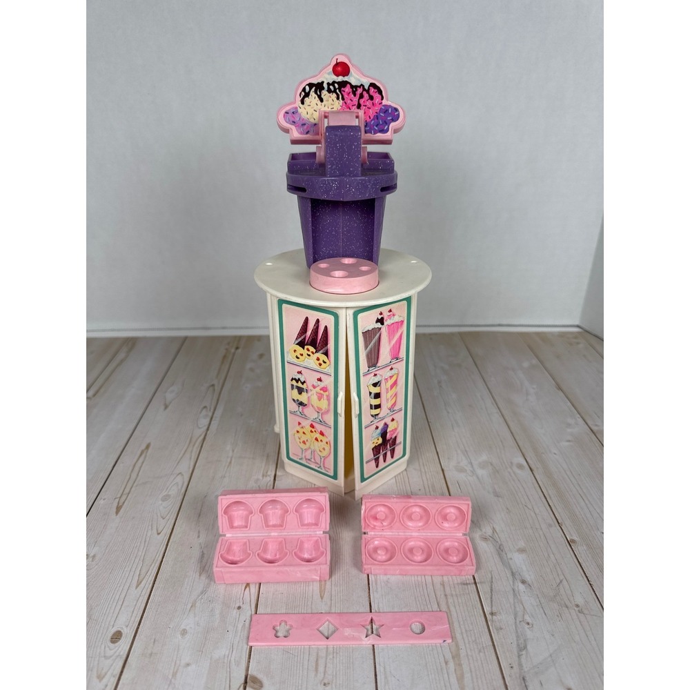 Vintage 1993 Mattel Barbie Sweet Shoppe Ice Cream Counter & Molds 11105